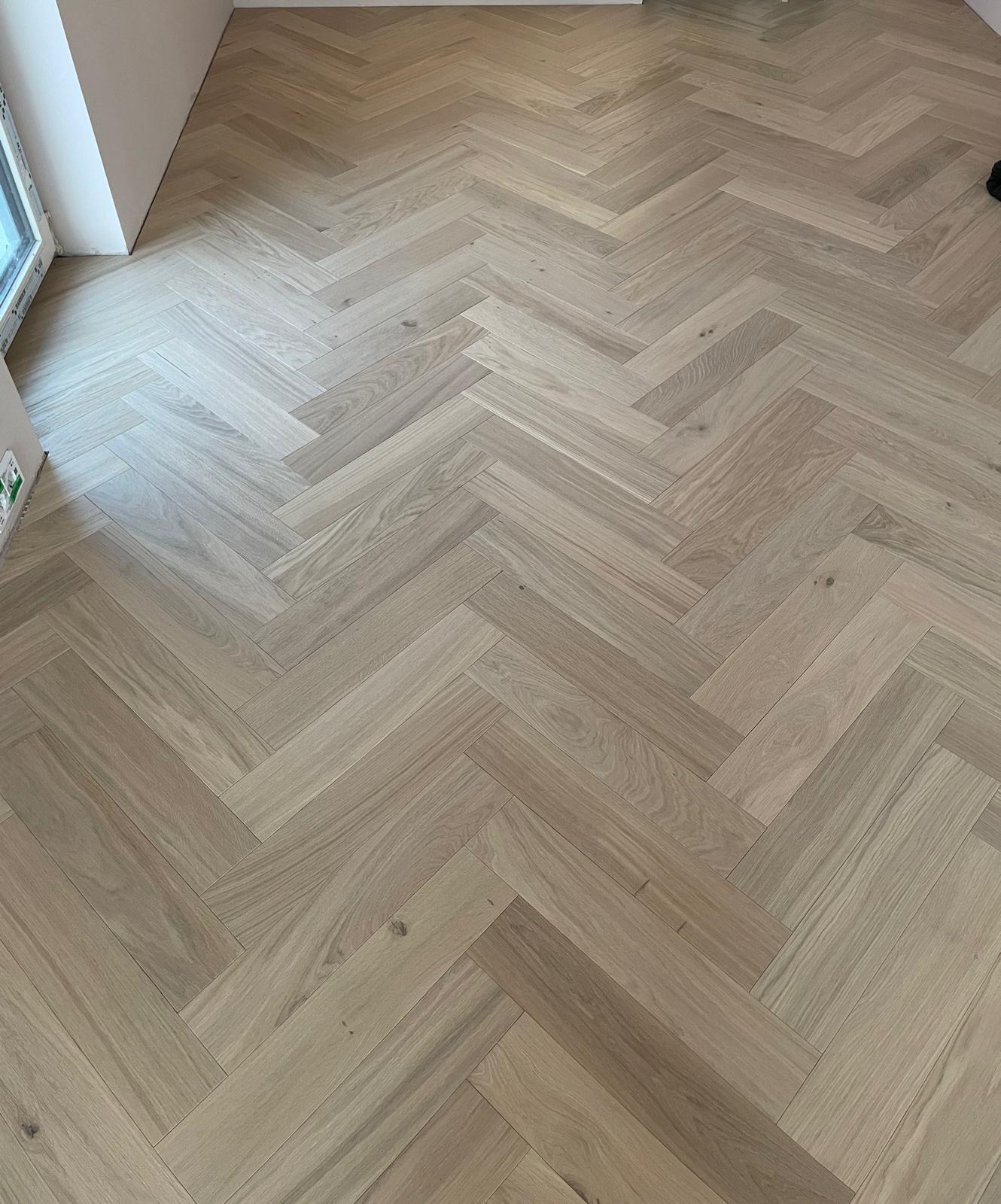 400mm x 80mm Character Grade Engineered Oak Parquet - Unfinished