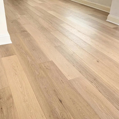BRUSHED & INVISIBLE OIL 190mm x 14/3mm - European Oak Engineered Floor Boards [Essentials Collection]