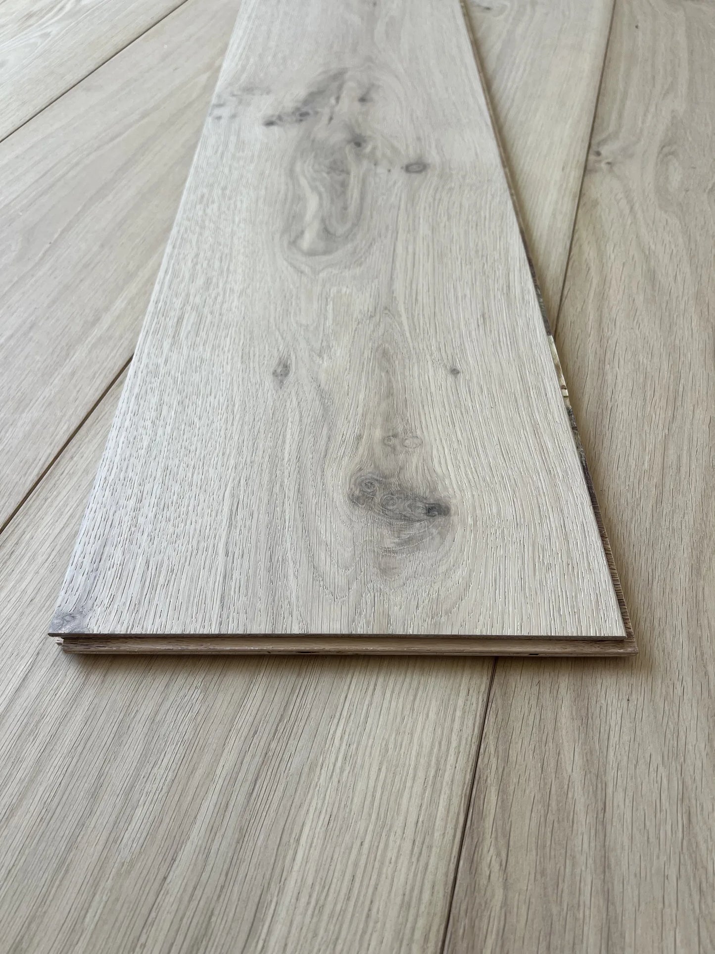 VERNIZ INVISÍVEL MATE 260 mm × 15/4 mm — Soalho de carvalho europeu multicamada [Coleção Classic]