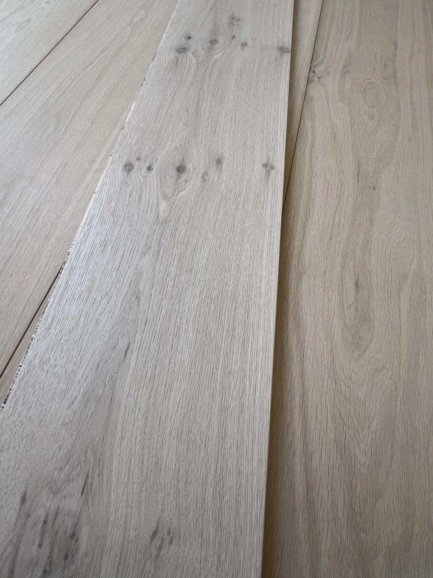 VERNIZ INVISÍVEL MATE 260 mm × 15/4 mm — Soalho de carvalho europeu multicamada [Coleção Classic]