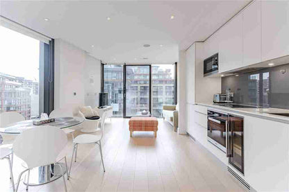 190mm Engineered Oak Finished with Invisible Oil (Essentials Collection)