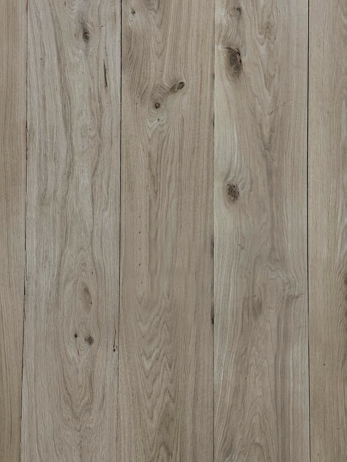 Example of Character Grade Solid Oak Flooring [Solid Collection]