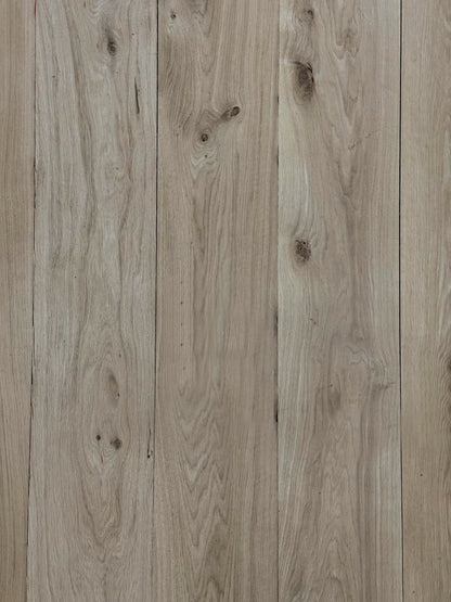 Example of Character Grade Solid Oak Flooring [Solid Collection]