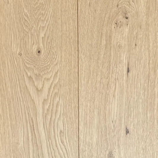 BRUSHED & INVISIBLE MATT LACQUER 220mm x 15/4mm - Engineered Oak Flooring [Classic Collection]