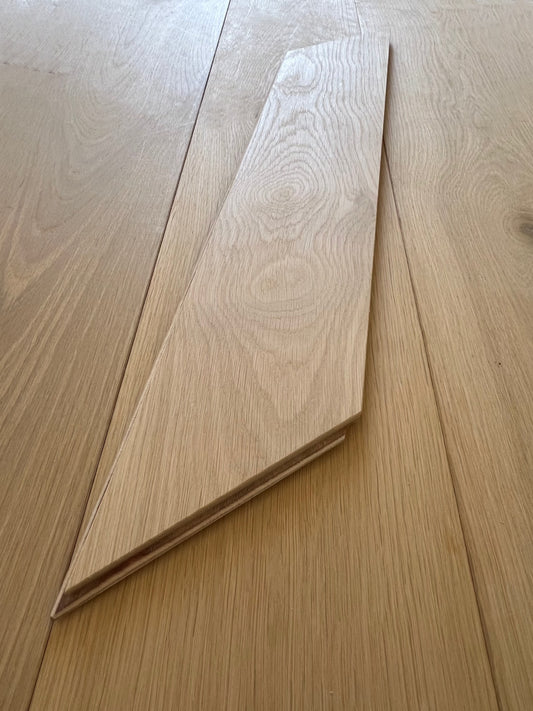 SAMPLE ~ 510mm x 92mm x 16/4mm Engineered Prime Grade Chevron Point Parquet