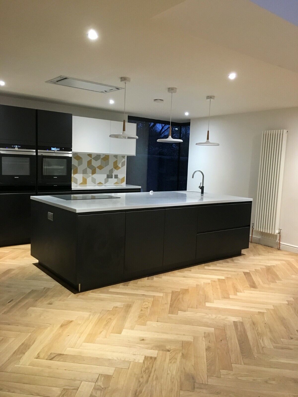 UNFINISHED 600mm x 120mm x 20/10mm WIDE Solid Oak Parquet  [Parquet Collection]
